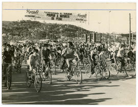 Corrida de ciclistas em Florianópolis